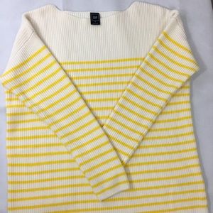 Gap xl yellow and cream sweater